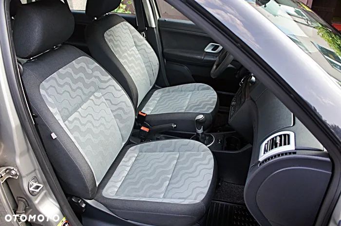 Skoda Fabia 1.4 16V Active - 14