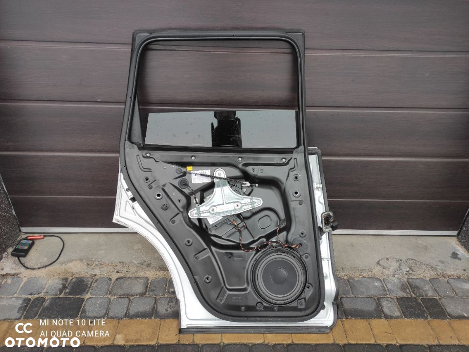 Porsche Cayenne 7L Drzwi Tylne Tył Lewe LA7W W Kolor - 7