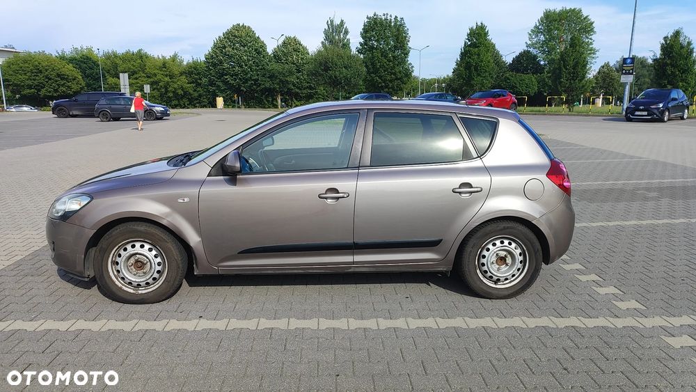 Kia Ceed 1.6 Crdi Comfort - 3