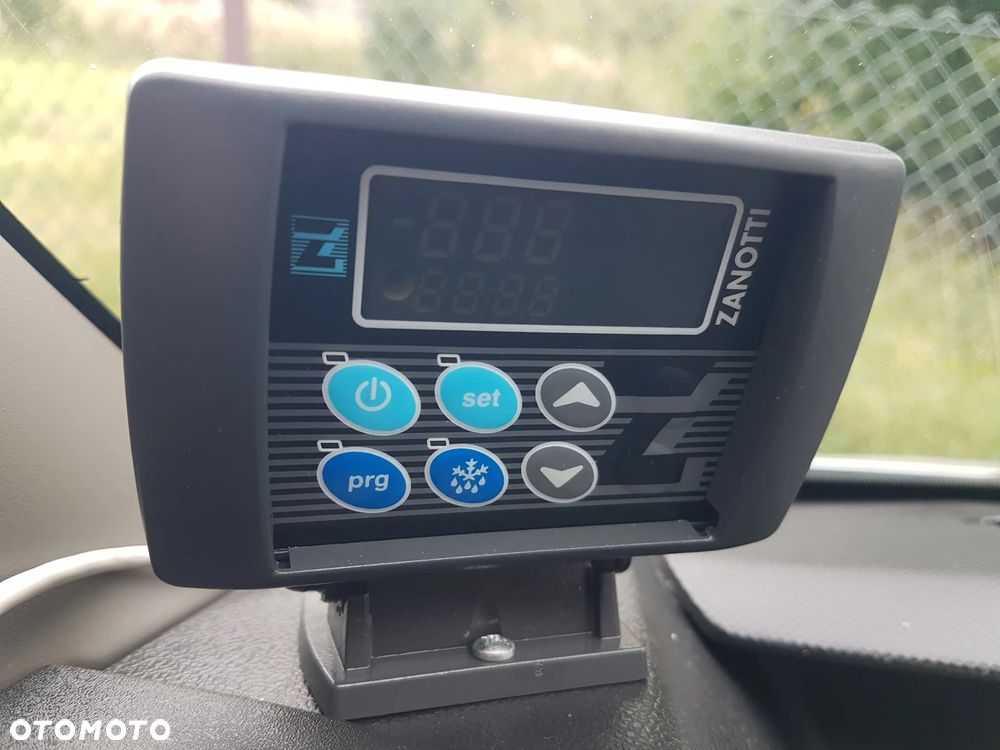 Renault MASTER CHŁODNIA AGREGAT 6EP IZOTERMA 3,32x2,11x2,00 KLIMA DMC 3500 KG MANUAL ZANOTTI - 20