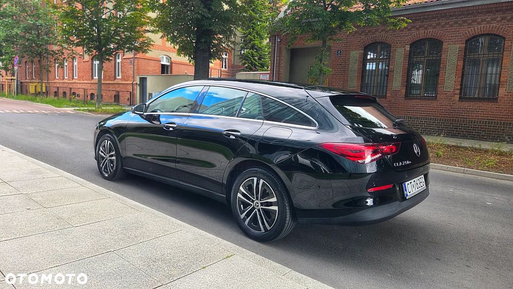 Mercedes-Benz CLA 250 e PHEV 8G-DCT - 6