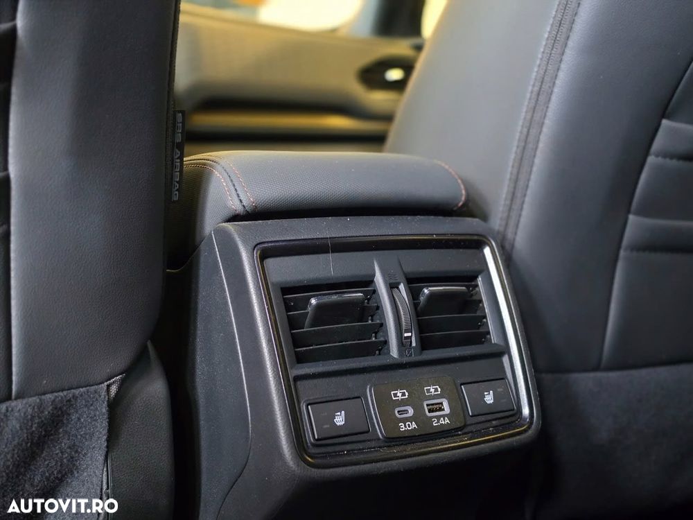 Subaru Forester 2.0 e-Boxer LinearTronic MHEV Premium - 13