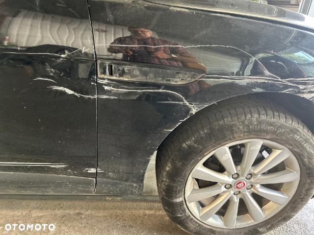 Jaguar F-Pace 20d AWD Pure - 7
