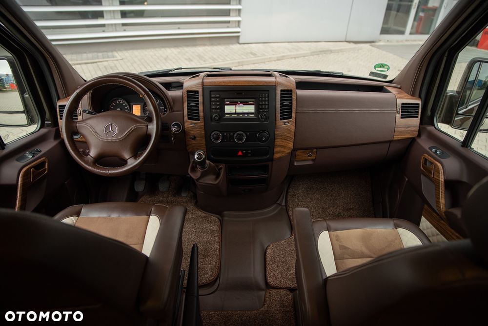Mercedes-Benz Sprinter - 39