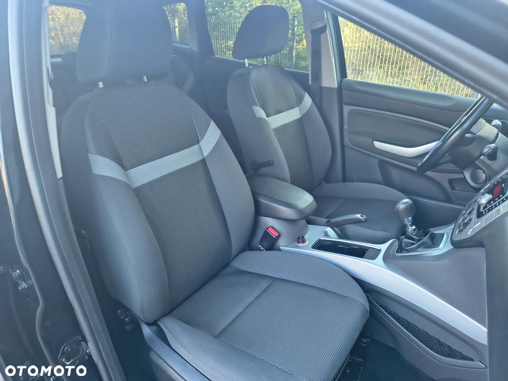 Ford Kuga 2.0 TDCi 2x4 Champions Edition - 19