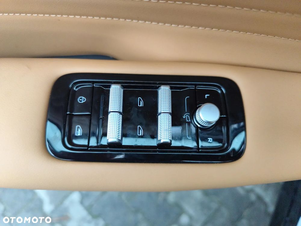 Geely Starray EM-i 1.5 PHEV Max - 19