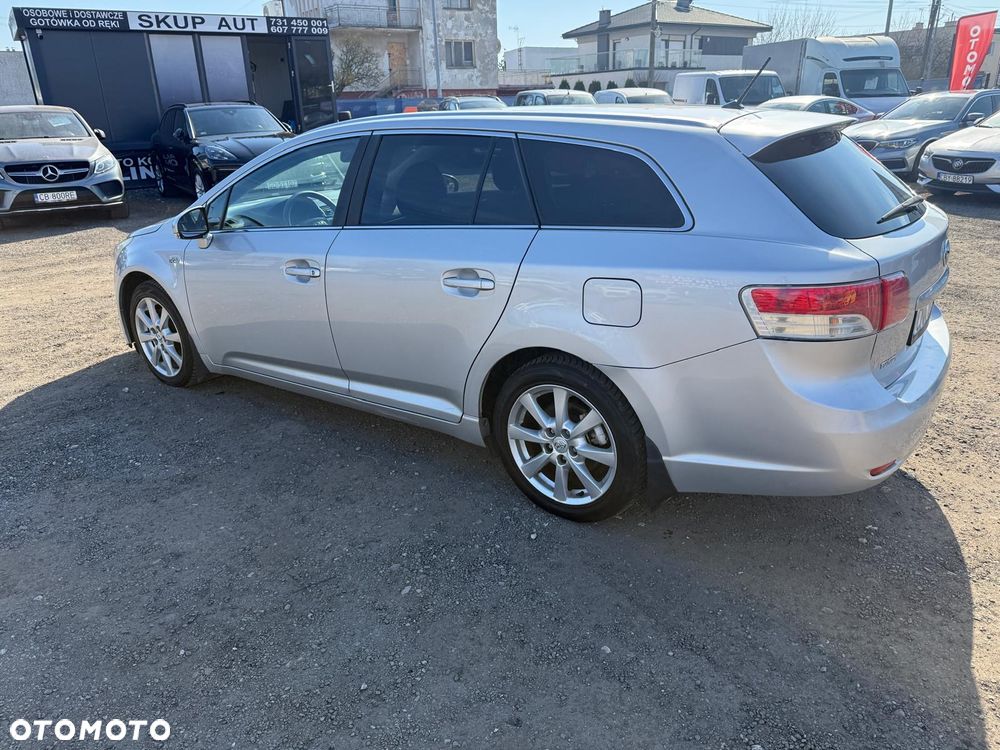 Toyota Avensis 2.2 D-4D Prestige - 10