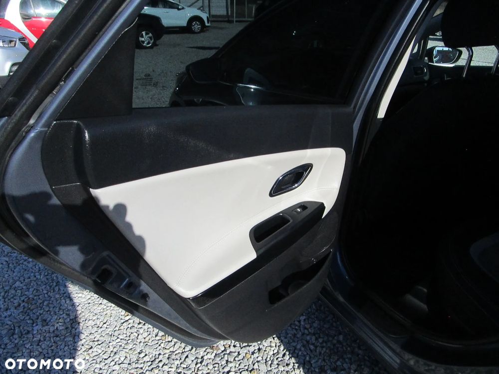 Kia Ceed 1.6 GDI Business Line - 21