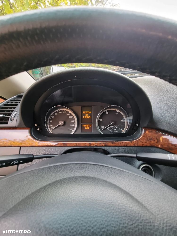Mercedes-Benz Viano ver-2-2-cdi-lung-4x4-aut-ambient - 11