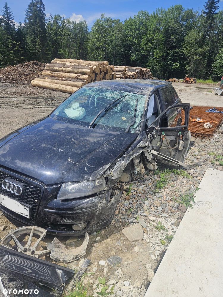 Audi A3 Sportback 2.0 TDI quattro Ambiente - 2