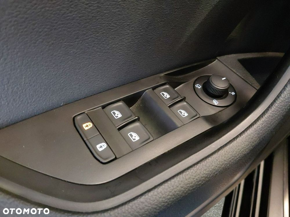 Skoda Superb 2.0 TSI Ambition DSG - 35
