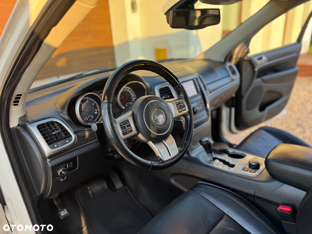 Jeep Grand Cherokee 3.0I CRD Overland Summit - 32