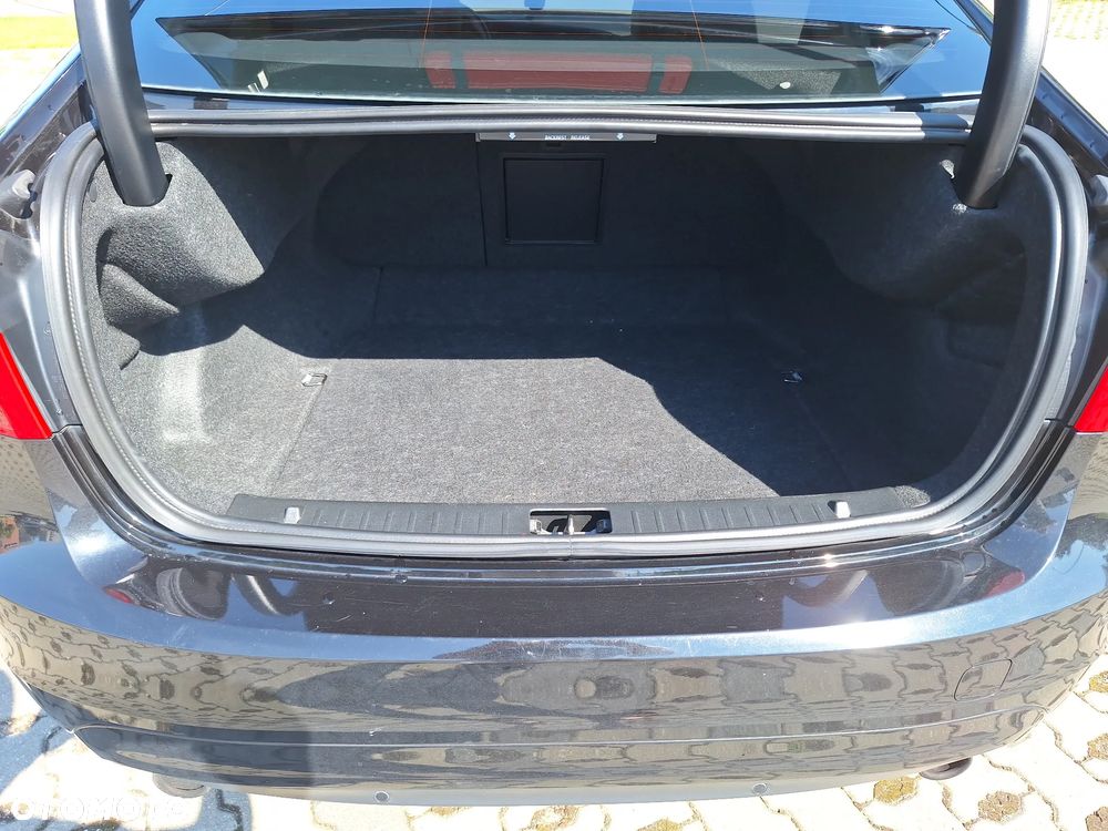 Volvo S60 T3 Summum - 8