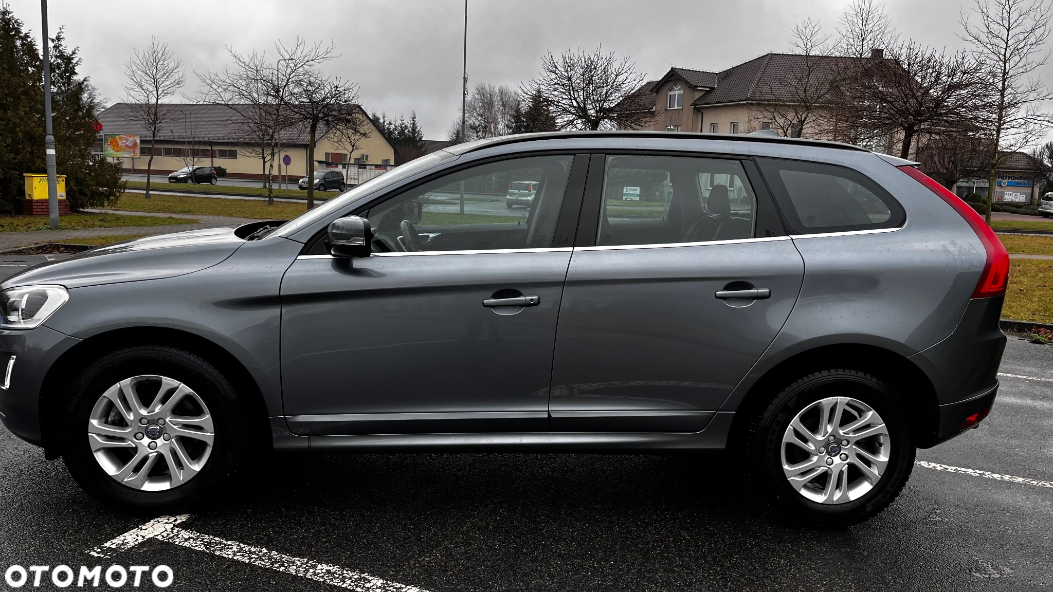 Volvo XC 60 D3 Drive-E Momentum - 5