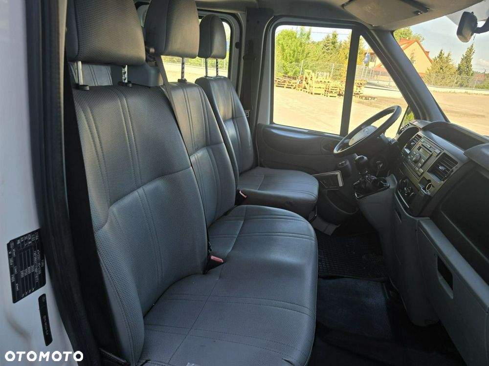 Ford Transit - 27