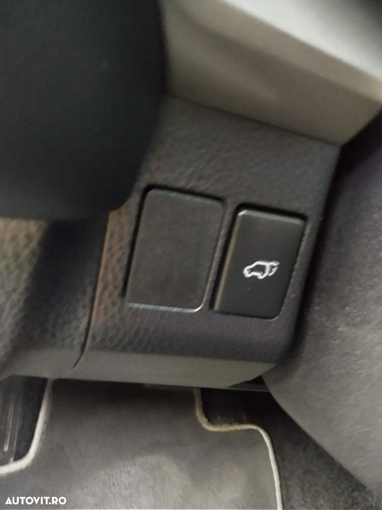 Toyota RAV4 2.5 4x4 Hybrid Style Selection - 27