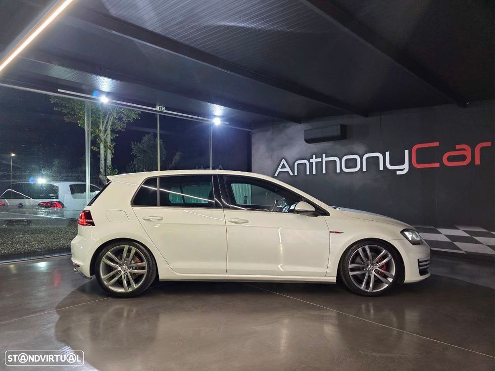 VW Golf 2.0 TSi GTi DSG - 24