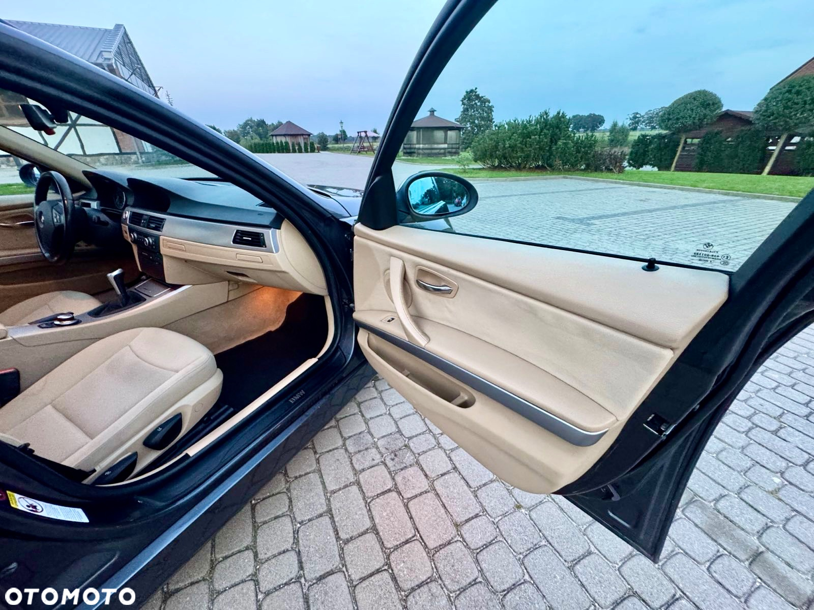 BMW Seria 3 320i - 32