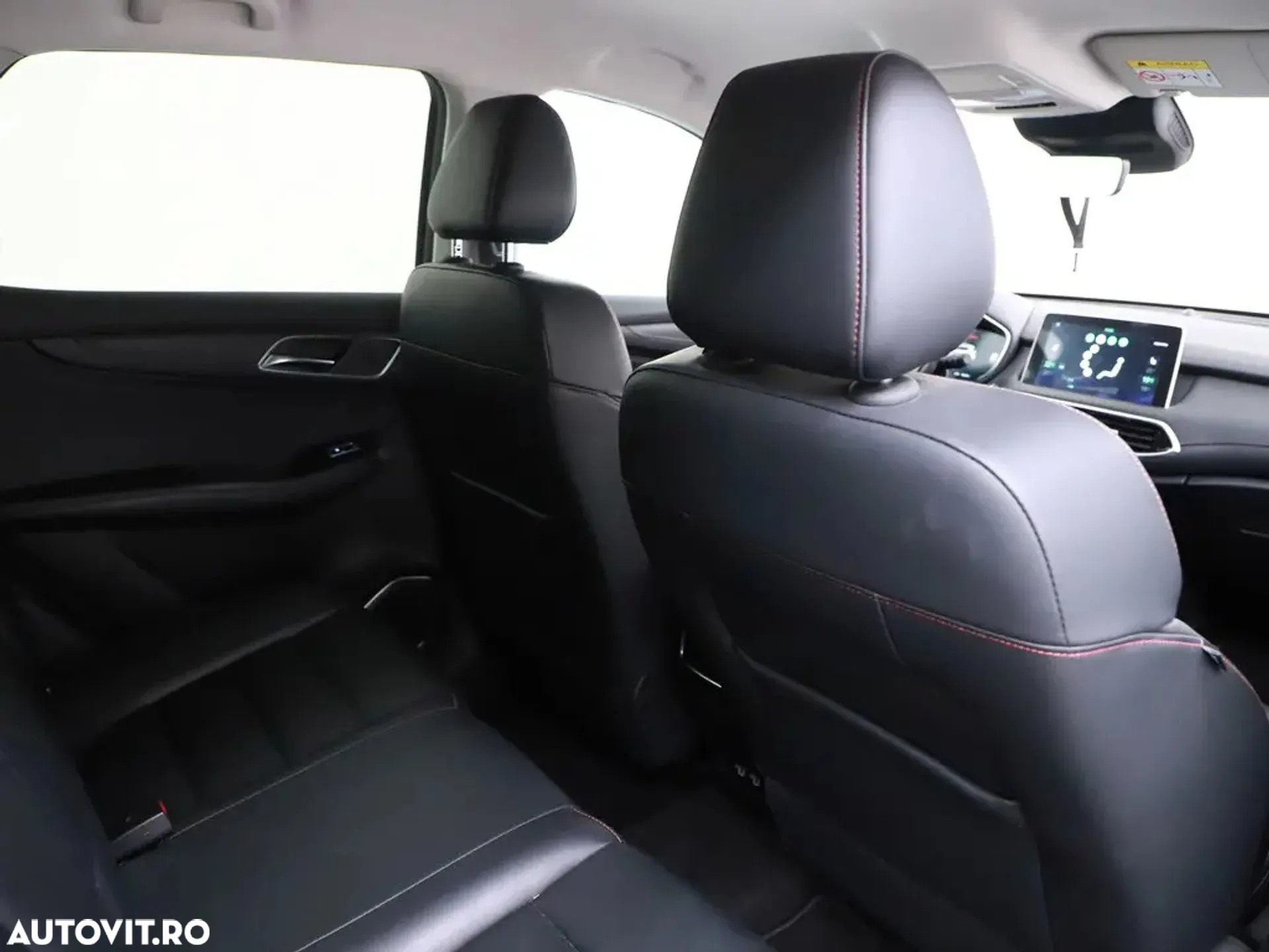MG EHS 1.5T-GDI PHEV Luxury - 26