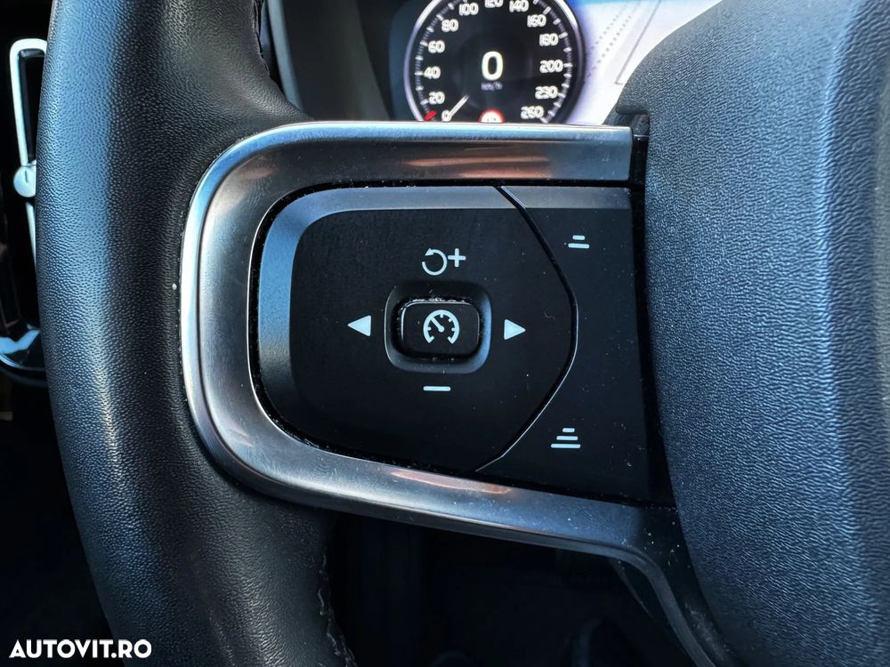 Volvo XC 40 T4 Recharge DKG Core - 38