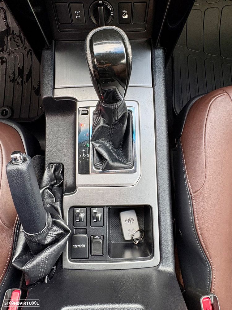 Toyota Land Cruiser 2.8 D-4D Auto - 10