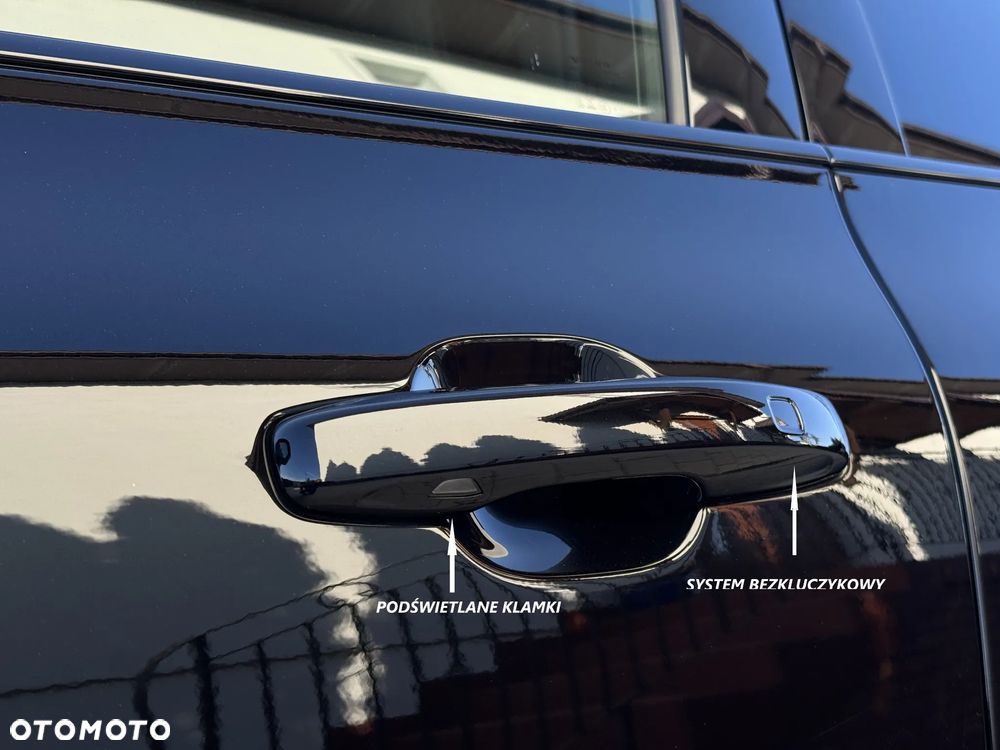 Volvo XC 60 B4 D AWD Plus Dark - 39