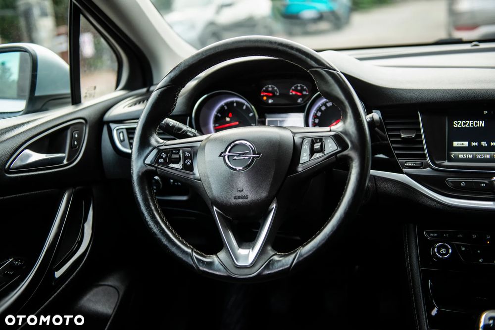 Opel Astra 1.4 Turbo Edition - 31