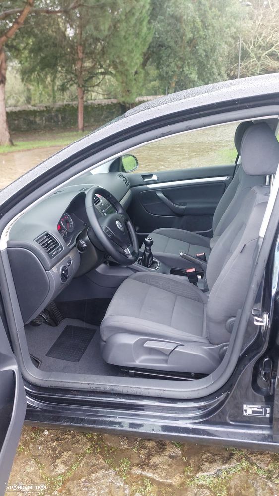 VW Golf 1.9 TDi BlueM. Confortline - 13