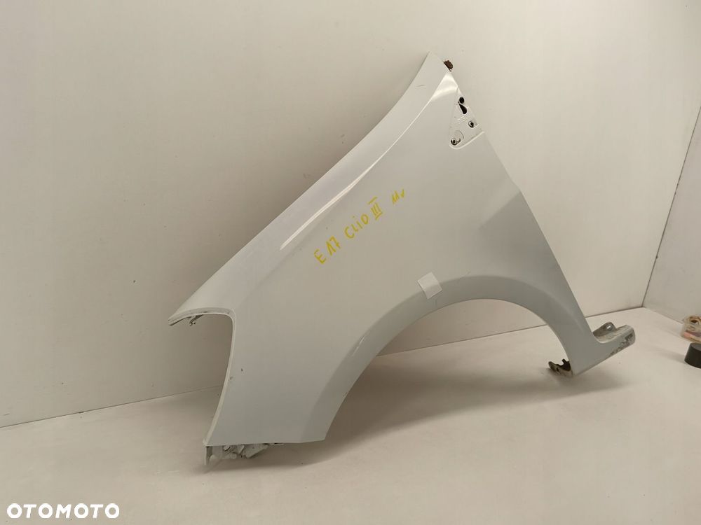 BŁOTNIK LEWY PRZEDNI RENAULT CLIO III 185 - 2