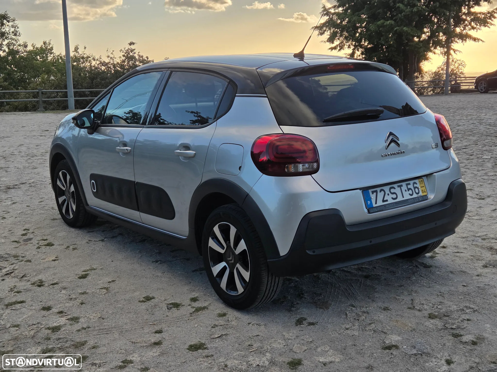 Citroën C3 1.2 PureTech Shine - 4