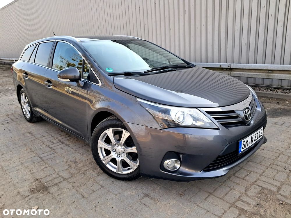 Toyota Avensis 2.0 D-4D Executive - 12