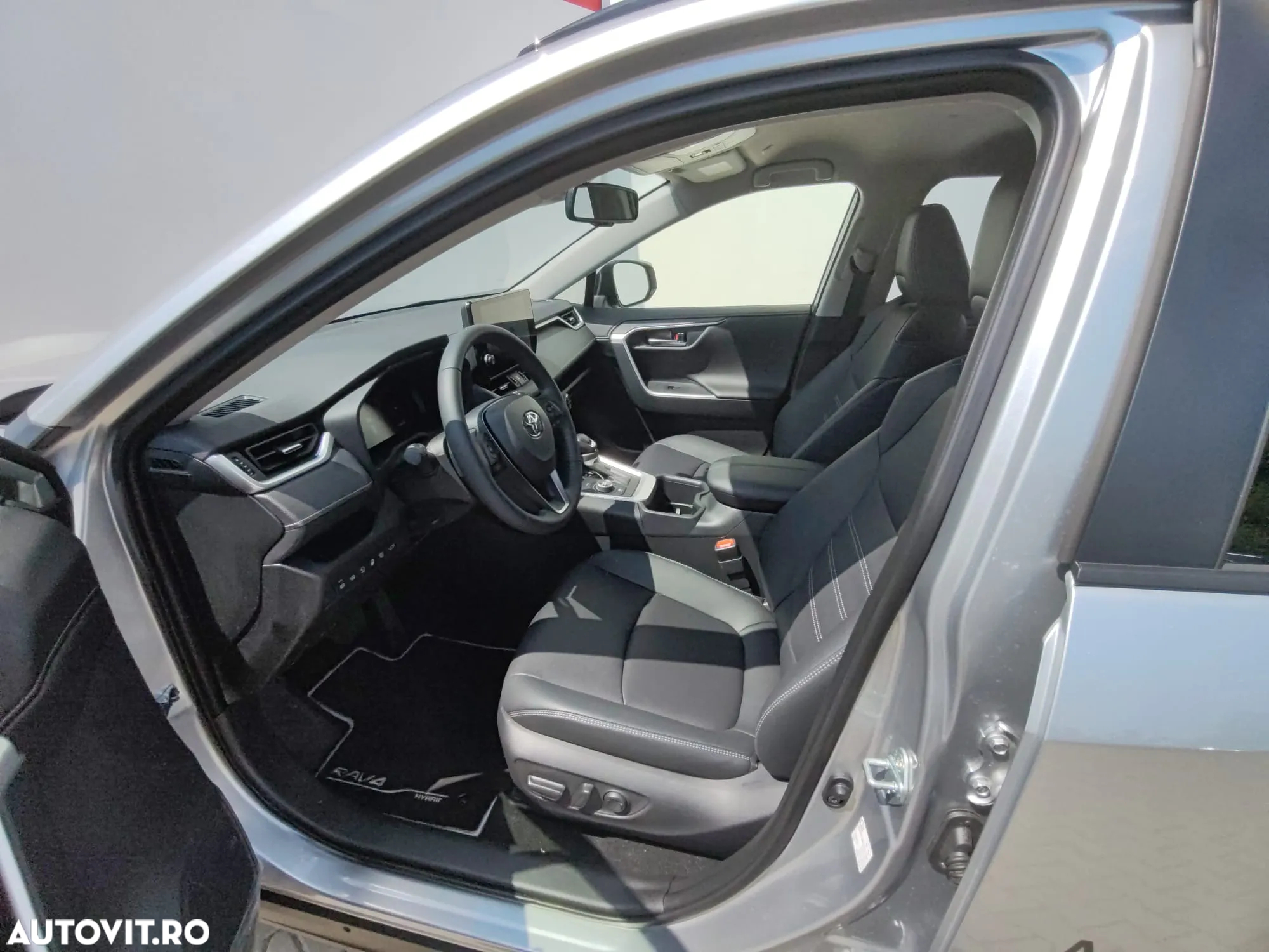 Toyota RAV4 2.5 Hybrid VVT-iE 4x4 Luxury - 4