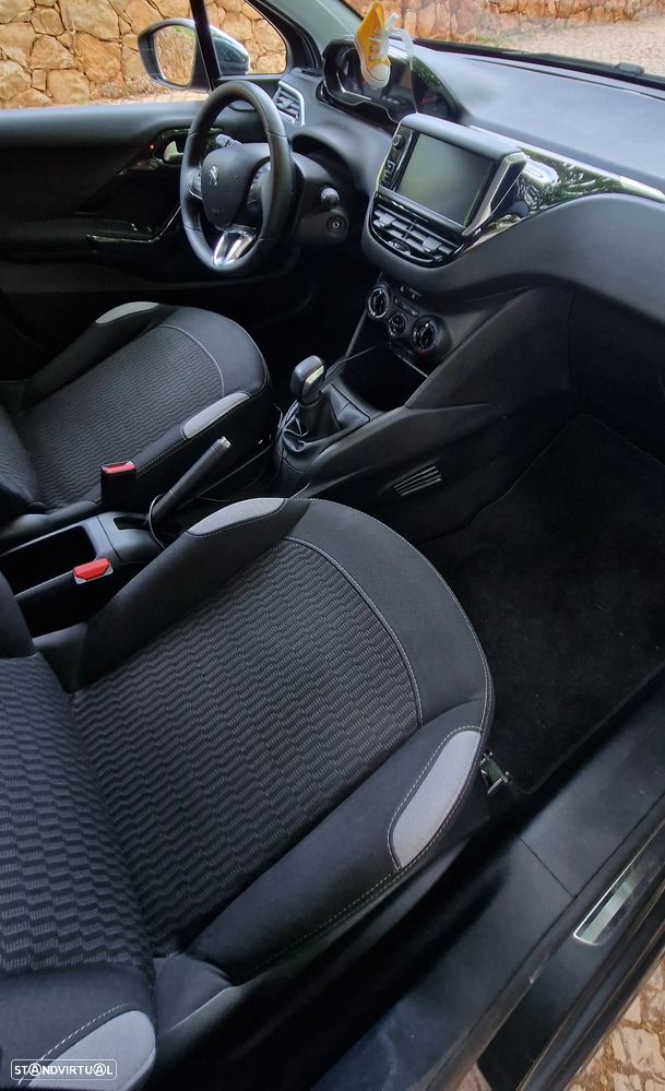 Peugeot 208 PureTech 82 Style - 14