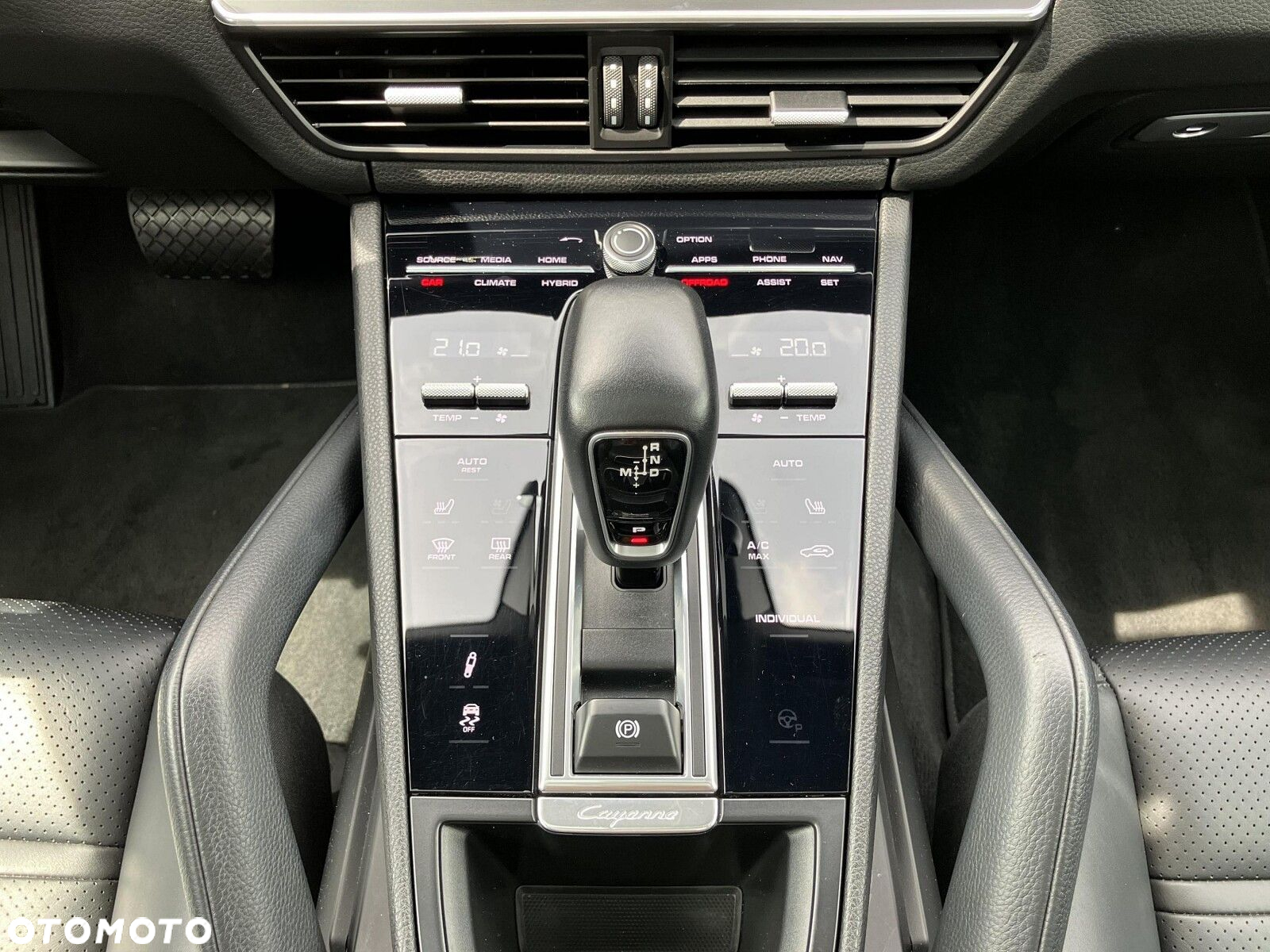 Porsche Cayenne - 29