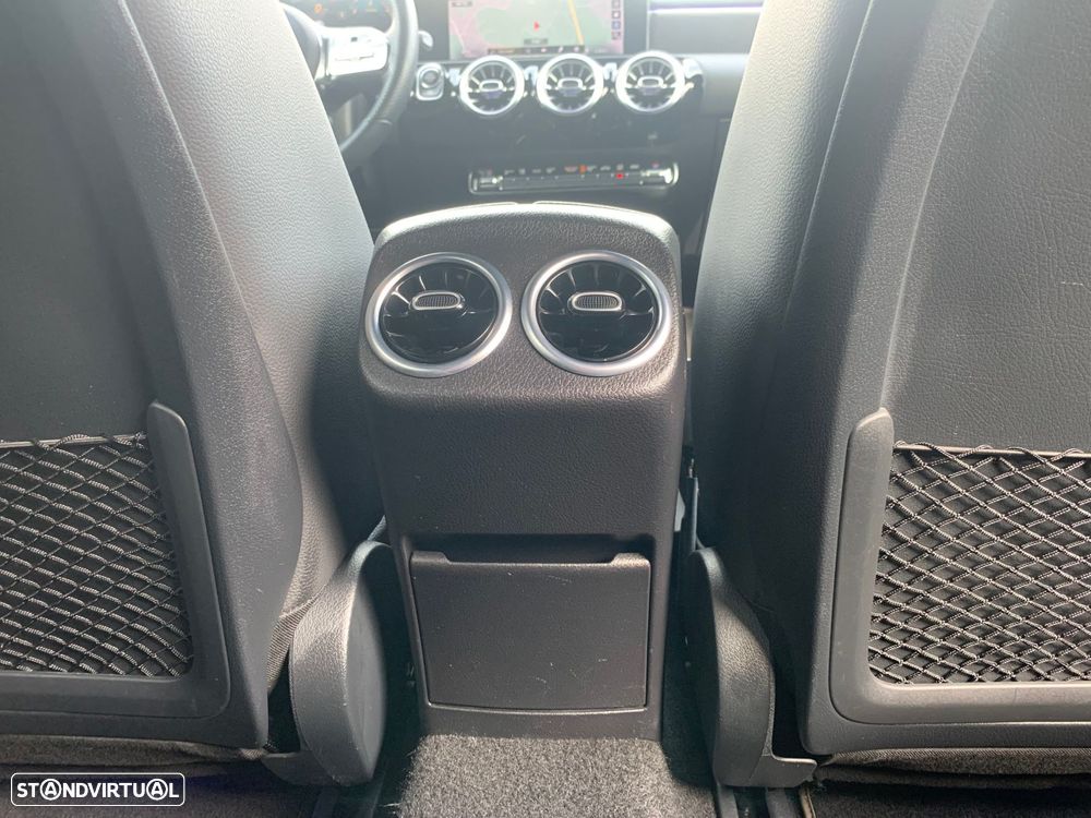 Mercedes-Benz CLA 200 d Shooting Brake AMG Line Aut. - 33