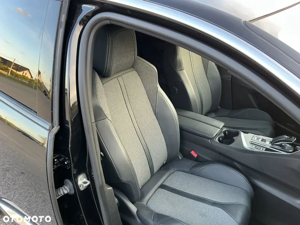 Peugeot 3008 BlueHDi 130 Stop & Start EAT8 Allure - 14