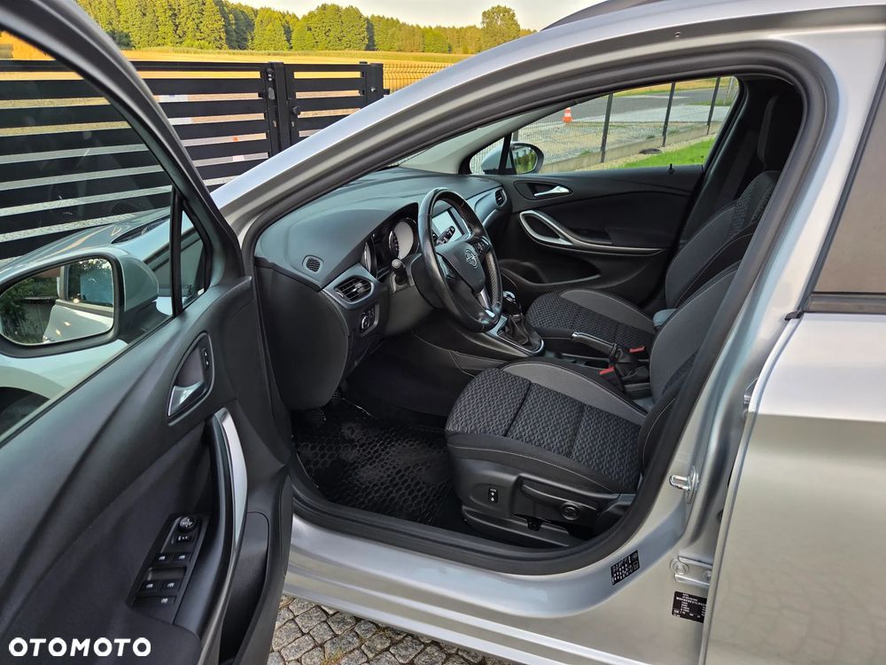 Opel Astra - 11