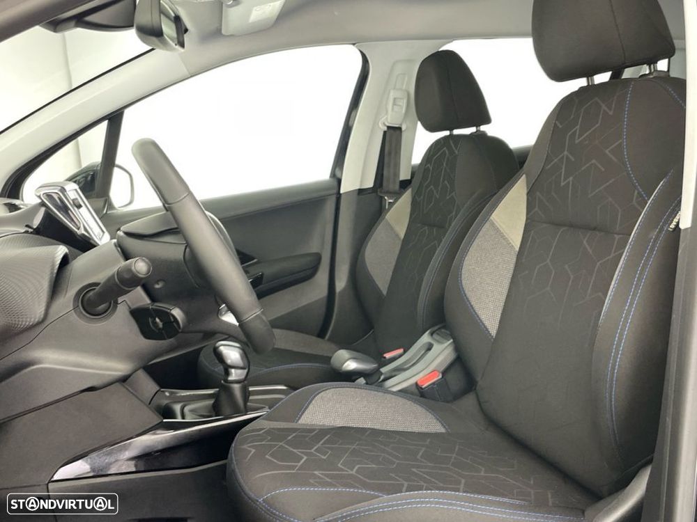 Peugeot 2008 1.2 PureTech Style - 17