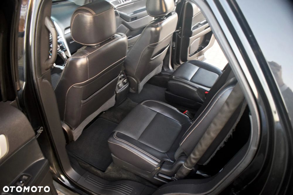 Ford Explorer - 30