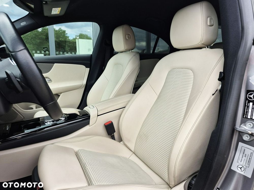 Mercedes-Benz CLA 200 7G-DCT Edition Progressive Line - 22