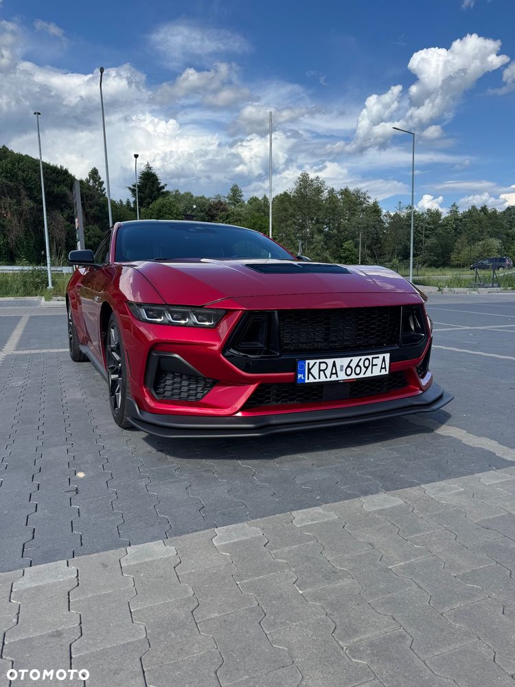 Ford Mustang - 4