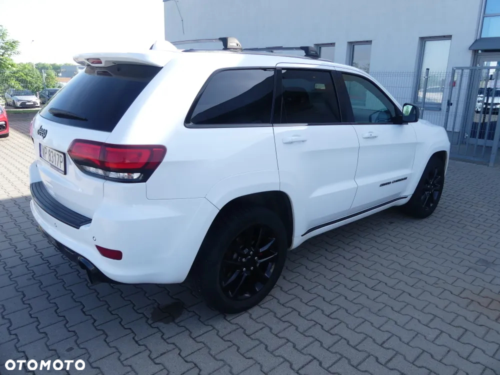 Jeep Grand Cherokee - 14