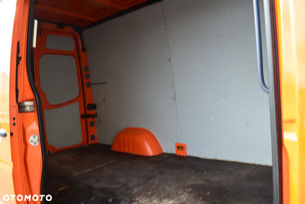Volkswagen CRAFTER 35 2.0TDI - 22