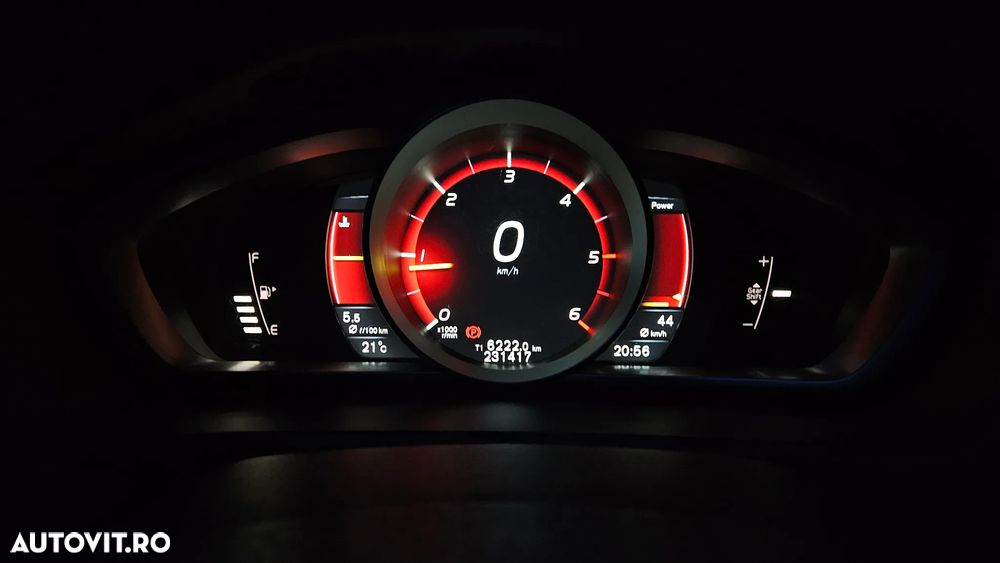 Volvo V40 D4 VEA R-Design - 15