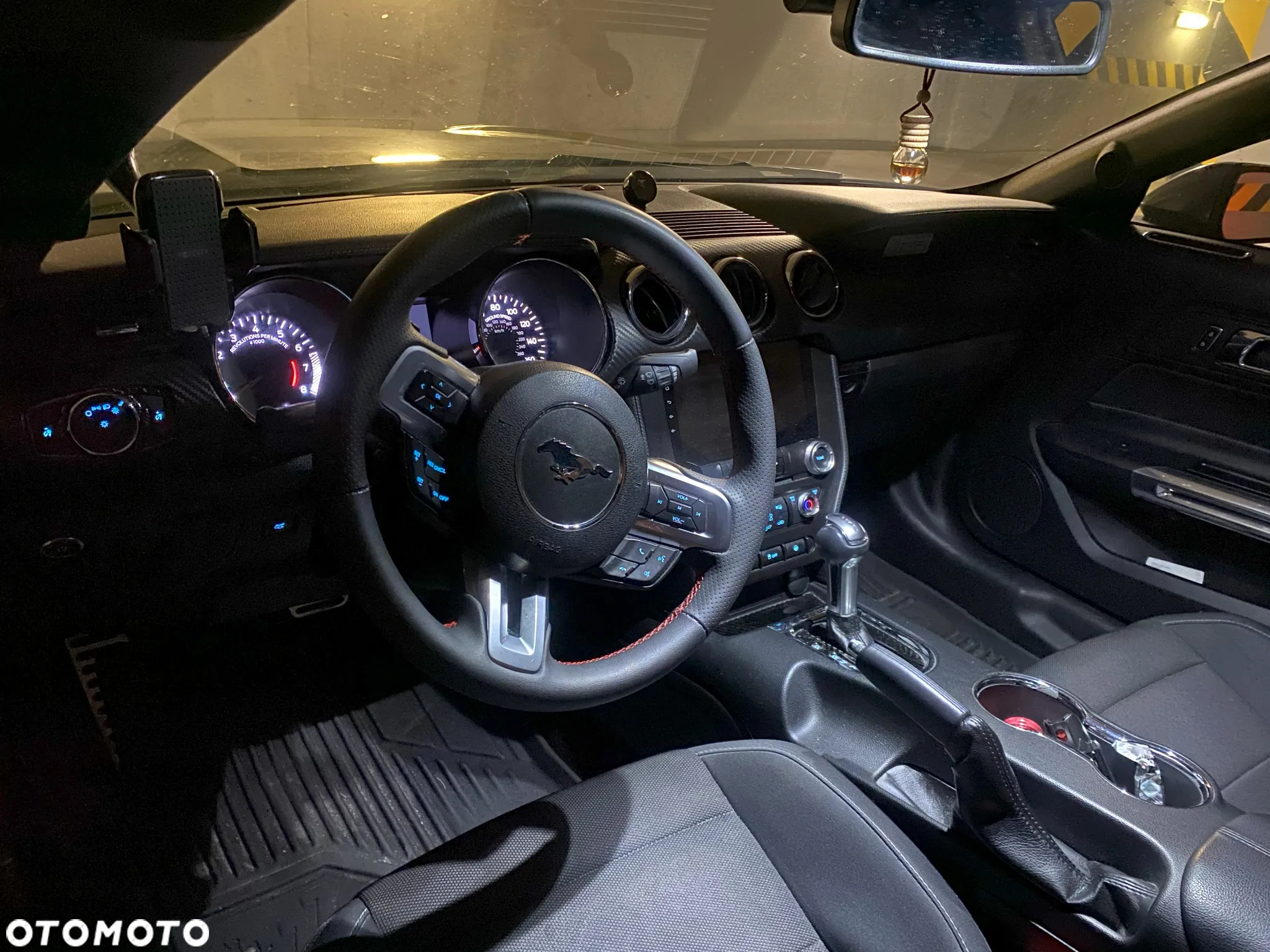 Ford Mustang - 5