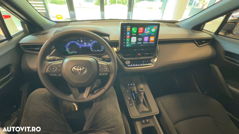 Toyota Corolla Cross - 13