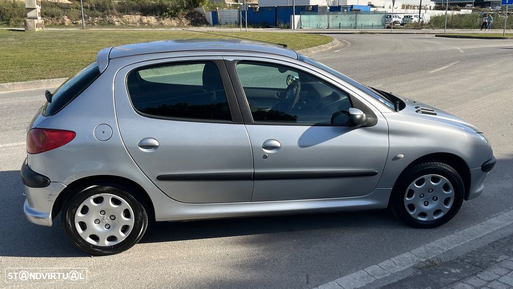 Peugeot 206 1.1 Color Line - 9
