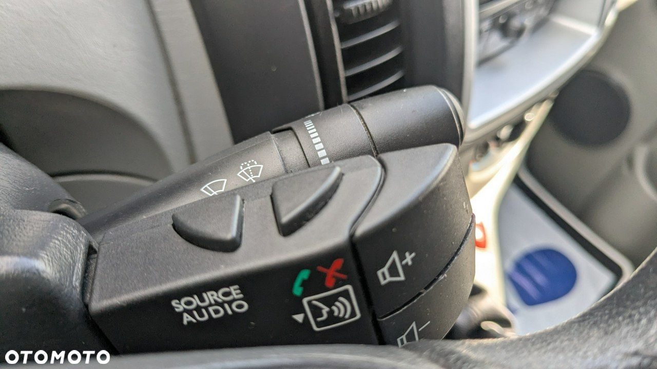 Opel Vivaro - 28