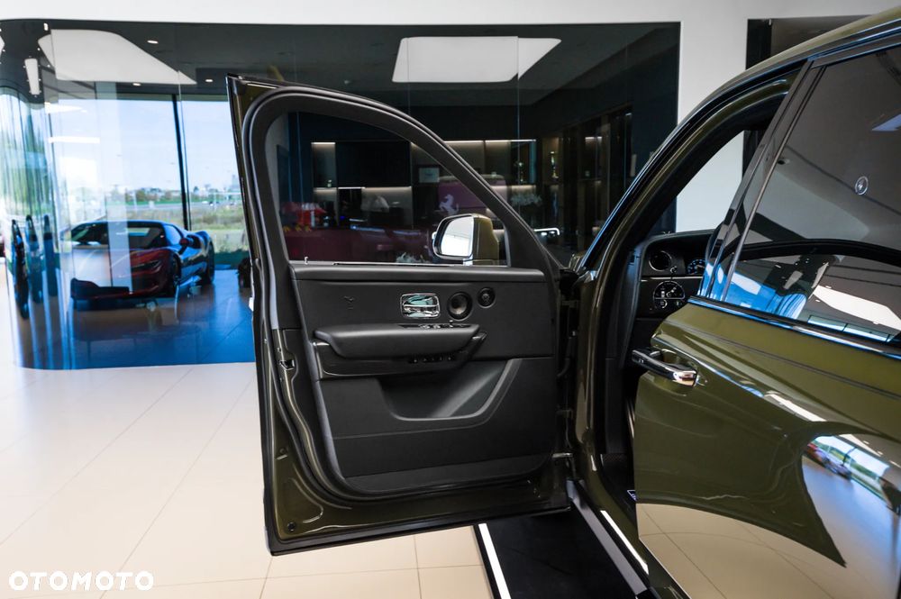Rolls-Royce Cullinan - 19