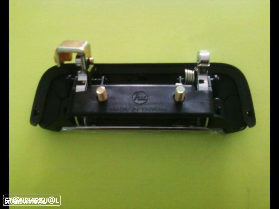 puxadores porta mala Mitsubishi L200 96-2005 (NOVOS) - 3